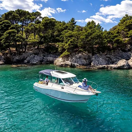 Private Boat With Skiper Tekne