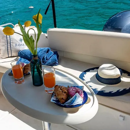 Private Boat With Skiper